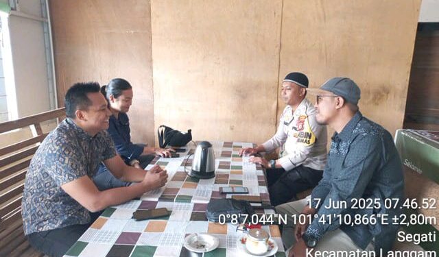 Sambang Warga, Bhabinkamtibmas Langgam Ajak Warga Jaga Kamtibmas dan Bijak Bermedsos