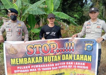 Cegah Karhutla, Polsek Teluk Meranti Sosialisasikan Maklumat Kapolda Riau kepada Warga