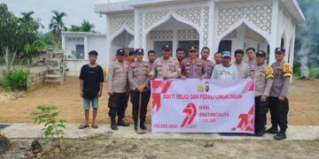 Semarak HUT Bhayangkara ke-79, Polsek Ukui Gelar Bakti Religi di Musholla dan Gereja