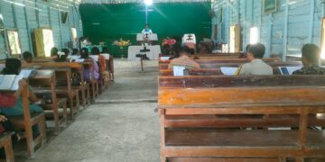 Polsek Langgam Gelar Ibadah Minggu Harmoni di Gereja HKI Tambak, Sampaikan Pesan Kamtibmas