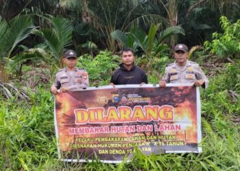 Polsek Kuala Kampar Gencarkan Patroli Karhutla, Warga Diedukasi Bahaya Buka Lahan dengan Membakar