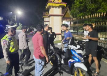 Patroli Blue Light Polsek Pangkalan Kerinci Sasar Premanisme dan C3, Malam di Pelalawan Kondusif!
