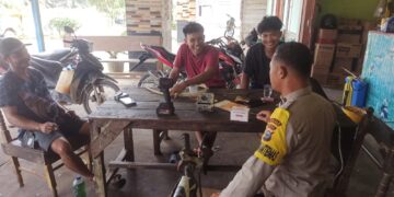 Cegah Karhutla dan Narkoba, Bhabinkamtibmas Desa Segati Gencarkan Imbauan ke Warga