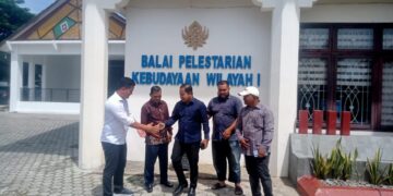 Kepala Desa Darul Aman Sambangi Anggota DPRA Bahas Pelestarian Budaya Dan Adat Singkil