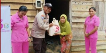 HUT Bhayangkara ke-79, Polsek Ukui Gelar Baksos untuk Warga Kurang Mampu