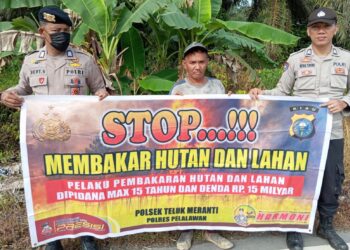 Cegah Karhutla, Polsek Teluk Meranti Sebar Maklumat Kapolda Riau dan Gelar Penyuluhan