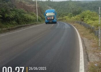 Ceceran Minyak CPO Di Jalan Sultan Daulat Mengancam Keselamatan Pengguna Jalan