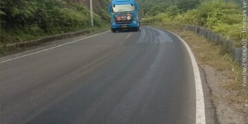 Ceceran Minyak CPO Di Jalan Sultan Daulat Mengancam Keselamatan Pengguna Jalan