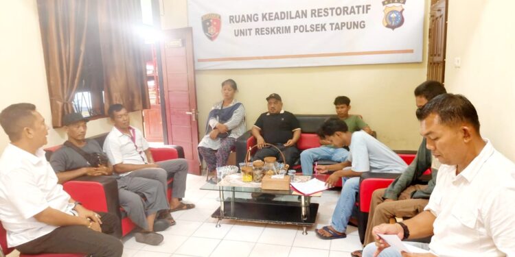 Cegah Pencurian Sawit, Polsek Tapung Gelar Sosialisasi Hukum dengan Pemilik Ram/Veron Desa Pantai Cermin