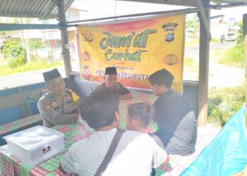 Polsek Kerumutan Gelar Jumat Curhat, Bahas Soal Santunan Kecelakaan Lalu Lintas