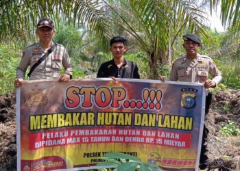 Cegah Karhutla, Polsek Teluk Meranti Sebar Maklumat Kapolda dan Gelar Penyuluhan ke Masyarakat