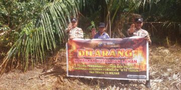 Polsek Kuala Kampar Gencarkan Patroli Karhutla, Sosialisasikan Larangan Bakar Lahan