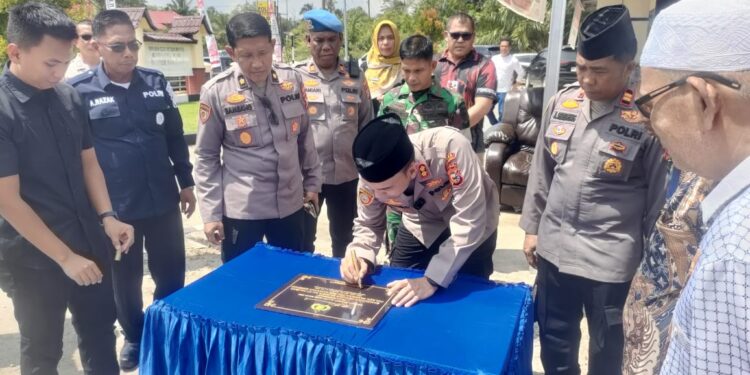 Kapolres Kuansing Resmikan Mushollah ATTaubah Polsek Pangean