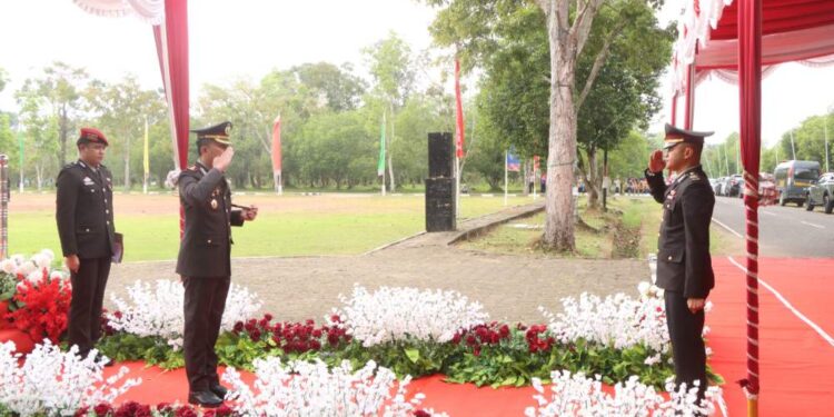 Kapolres Banyuasin Pimpin Upacara Hari Bhayangkara Ke-79, Tegaskan “Polri Untuk Masyarakat”