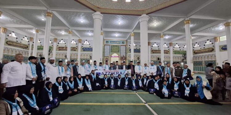 Keberangkatan Umrah Perdana Azzikra Pasca-Haji Dilepas Bupati Aceh Tengah
