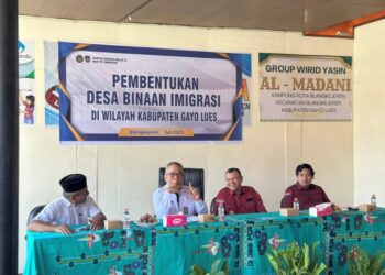 Kampung Kota Blangkejeren Jadi Desa Bina, Kakanwil Imigrasi Kukuhkan Dan Penyematan Pimpasa