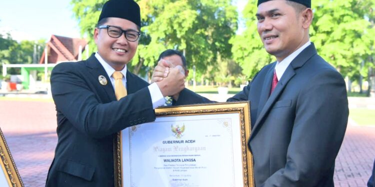 Pemko Langsa Raih Piagam Penghargaan Sepuluh Besar Tercepat Pengesahan Badan Hukum Koperasi Desa Merah Putih 
