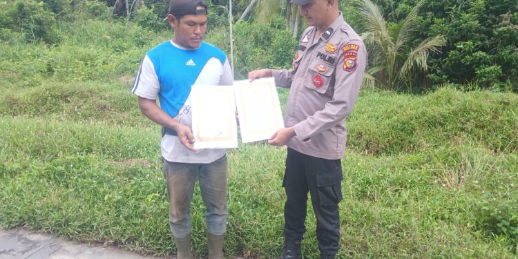 Polsek Kuala Kampar Gelar Patroli Antisipasi Karhutla, Masyarakat Diajak Jaga Lingkungan