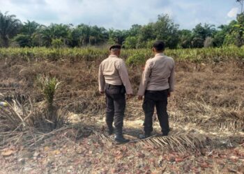 Polisi Patroli Karhutla dan Sosialisasi Maklumat Kapolda Riau di Pangkalan Kerinci