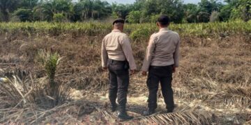 Polisi Patroli Karhutla dan Sosialisasi Maklumat Kapolda Riau di Pangkalan Kerinci
