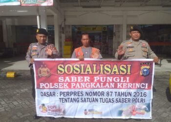 Polsek Pangkalan Kerinci Sosialisasikan Saber Pungli di Titik Keramaian Kota