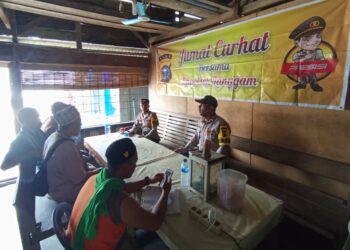 Polsek Langgam Gelar ‘Jumat Curhat’, Dengarkan Aspirasi Warga Terkait Keamanan dan Kamtibmas