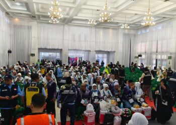 Ismail Wabup Aceh Tamiang Sambut Para Jamaah haji Kloter BTJ 07 Aceh