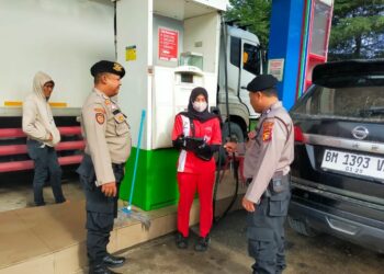 Polsek Pangkalan Kerinci Patroli ke SPBU dan Swalayan, Situasi Kondusif