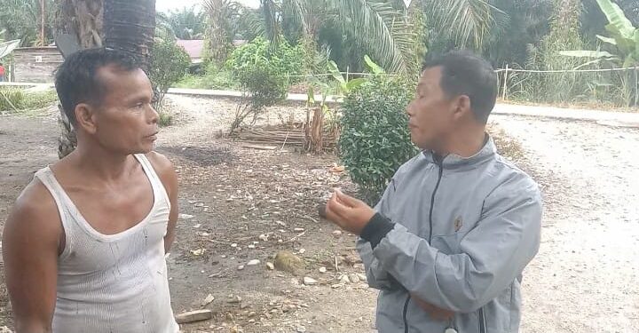 Masyarakat Desa Sibuasan Diduga Dipungli Perangkat Desa Saat Menerima BLT- DD