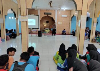 Buka MPLS, Polsek Ukui Edukasi Siswa SMAN 1 Ukui tentang Bahaya Kekerasan dan Judi Online