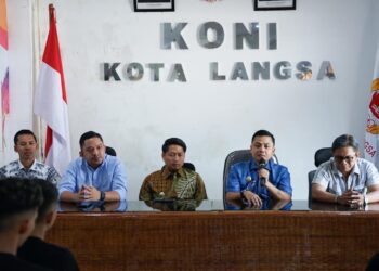 Wali Kota dan Wakil Wali Kota Langsa Lepas Atlet Futsal Berangkat Pra Pora ke Pidie