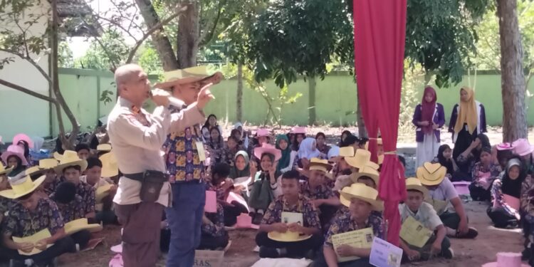 Polsek Pangkalan Kuras Gelar Penyuluhan Bahaya Kenakalan Remaja di SMA Negeri 01