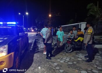 Polsek Kerumutan Gelar Patroli Malam, Antisipasi Kejahatan C3 dan Balap Liar