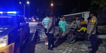 Polsek Kerumutan Gelar Patroli Malam, Antisipasi Kejahatan C3 dan Balap Liar