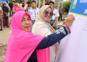 Wakil Ketua II DPRK Susilawati Jadi Pembina Upacara Di SMK Negeri 5 Takengon