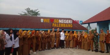 Upacara Dan Pembagian Seragam Sekolah Negeri 200 Palembang 