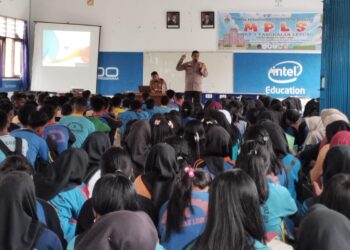 Bhabinkamtibmas Sosialisasikan Bahaya Narkoba di SMKN 1 Pangkalan Lesung