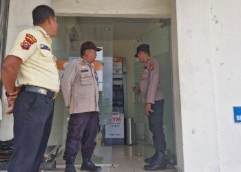 Polsek Kuala Kampar Gelar Patroli KRYD, Sasar Pertokoan dan Bank