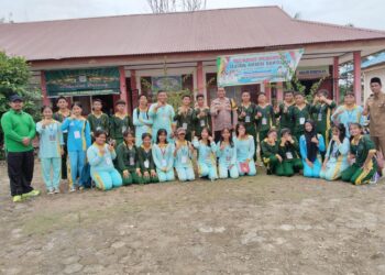 Bhabinkamtibmas Sosialisasikan Bahaya Kenakalan Remaja di SMPN 2 Pangkalan Lesung