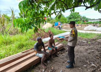 Bhabinkamtibmas Langgam Ajak Warga Jauhi Narkoba dan Waspadai Kebakaran Hutan