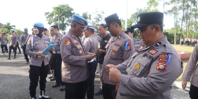 Propam Polres Kuansing Melaksanakan Giat Gaktibplin Personel Operasi Patuh Lancang Kuning 2025