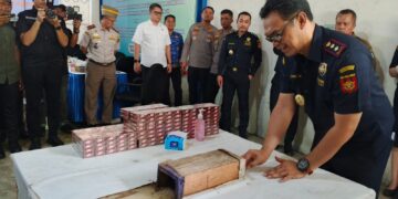 Bea Cukai Langsa Musnahkan Rokok dan Satwa Ilegal