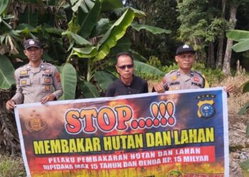 Cegah Karhutla, Polsek Teluk Meranti Sosialisasikan Maklumat Kapolda Riau ke Warga