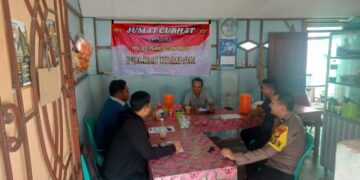 Polsek Perhentian Raja Gelar Jumat Curhat Di Desa Sialang Kubang Dengarkan Aspirasi Dan Jalin Silaturahmi