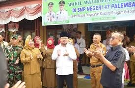 Upacara Dan Pembagian Baju Seragam Sekolah Di SMPN 47 Palembang Tahun 2025