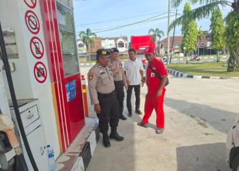 Aparat Sisir Swalayan dan SPBU, Polsek Pangkalan Kerinci Pastikan Warga Beraktivitas Aman