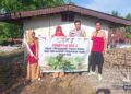 Polsek Pangkalan Lesung Tanam Bibit Pohon di SDN 007 Mayang Sari, Dukung Program Penghijauan Kapolda Riau