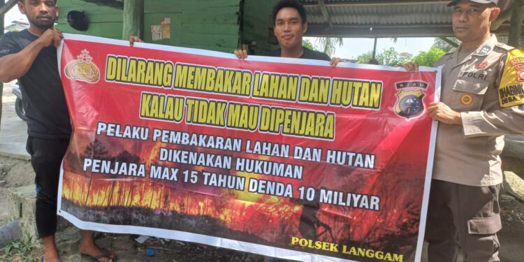 Cegah Karhutla, Polsek Langgam Sosialisasikan Larangan Bakar Hutan di Desa Segati