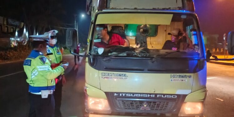 Gelar Kegiatan Rutin, Polres Banyuasin Tindak Pelanggar Lalulintas Dan Temukan Minyak Ilegal