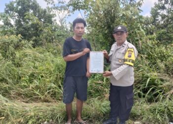 Polsek Langgam Lakukan DDS Sambang Warga, Sosialisasikan Larangan Karhutla dan Himbauan Kamtibmas